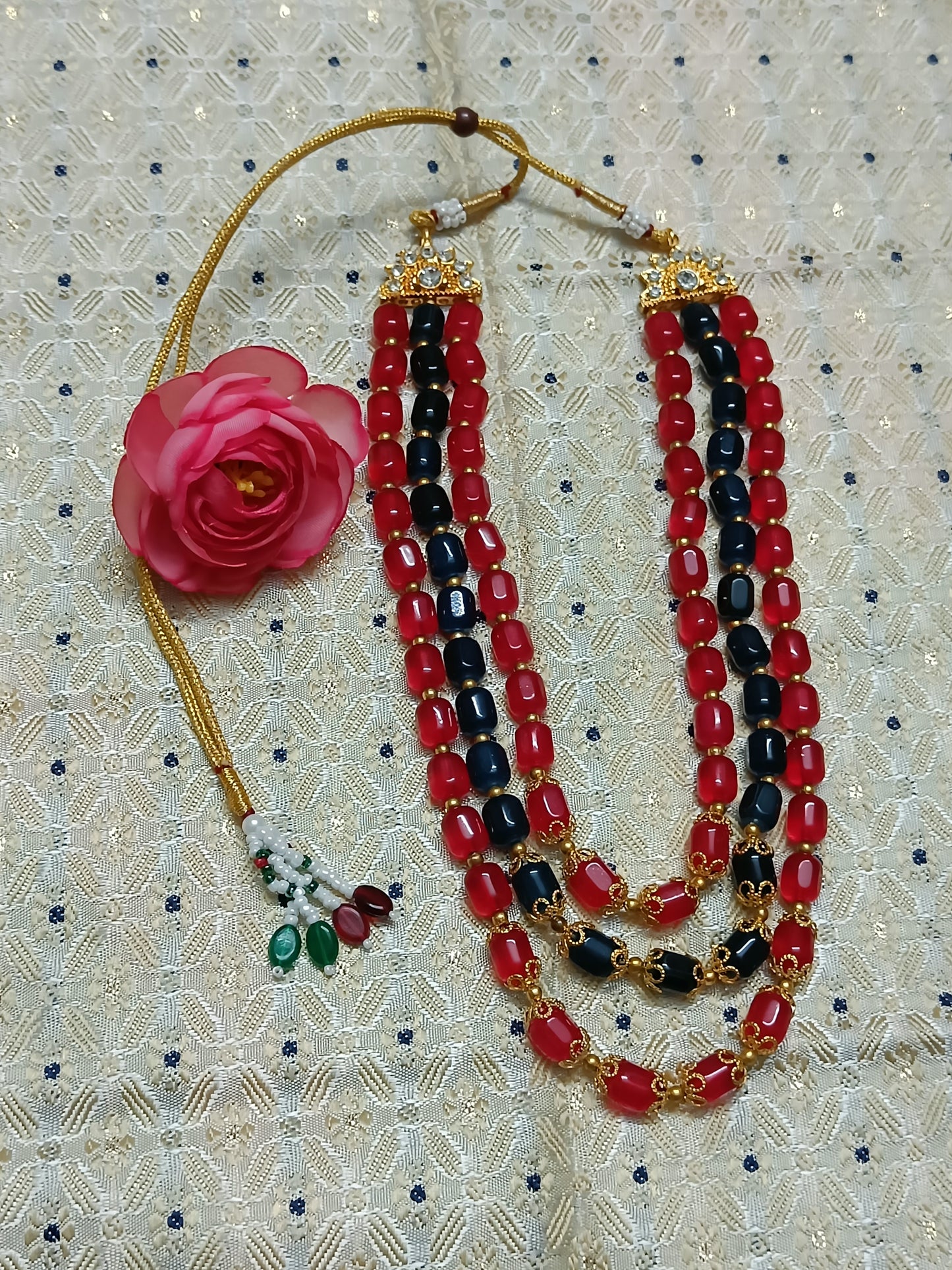 Cylindrical Beads Necklace