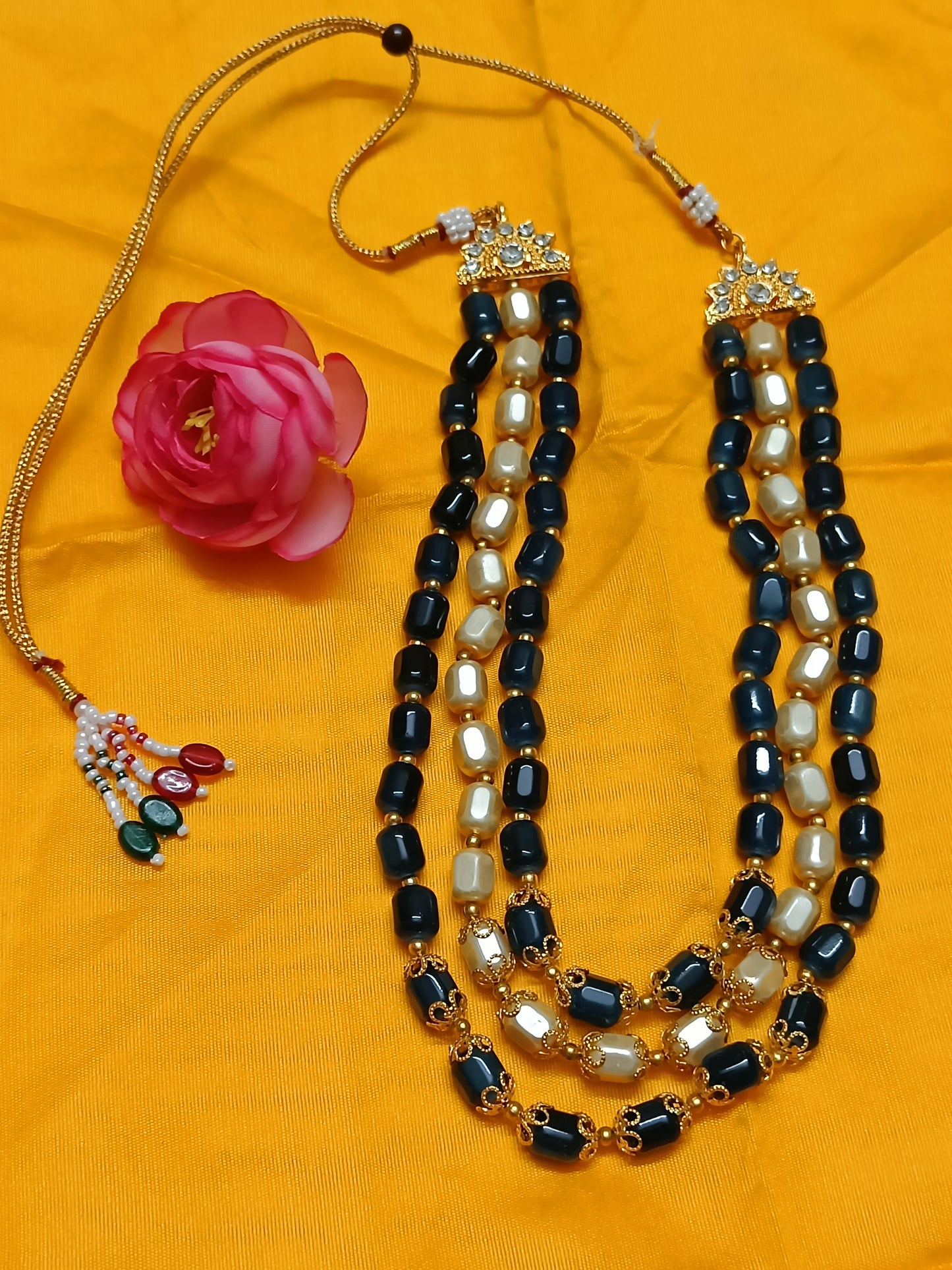 Cylindrical Beads Necklace