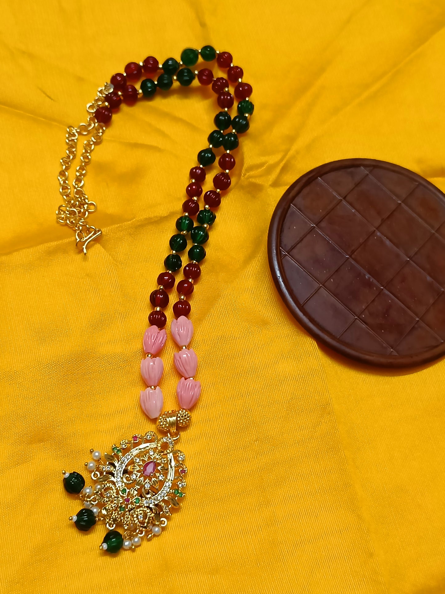 Designer Necklace With Tulip And Monalisa Beads