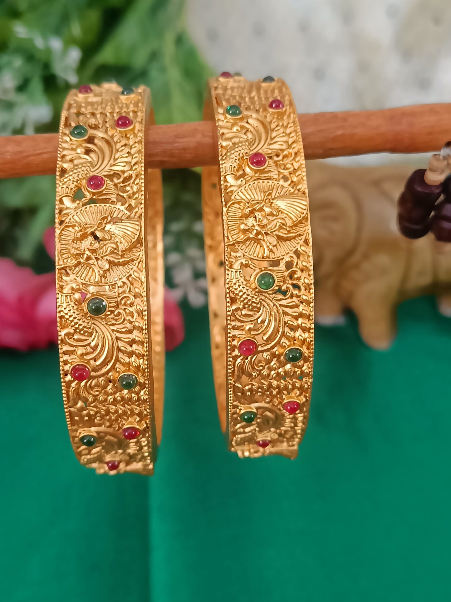 Elegant Matt Finish Dancing Dolls and Peacock Bangle set